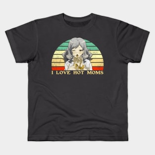 I Love Hot Moms - Funny Lesbian Anime - Retro Sunset Kids T-Shirt